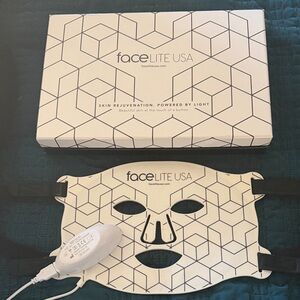 LED Facial Mask - has both 633 nm red light and 830 nm near infrared